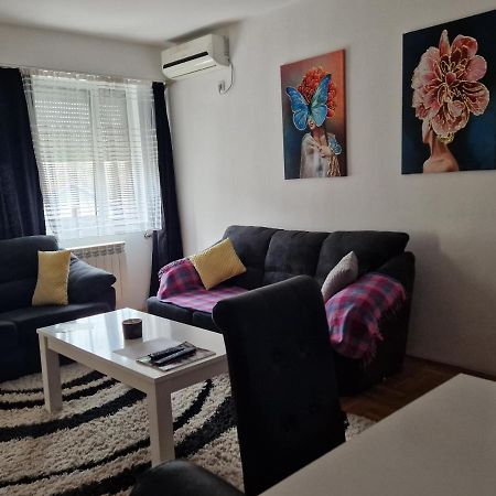 Ferienwohnung Centar S Ni Exterior foto