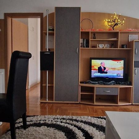 Ferienwohnung Centar S Ni Exterior foto