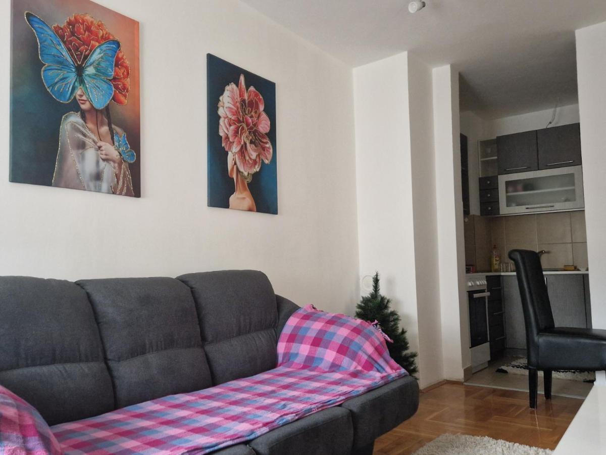 Ferienwohnung Centar S Ni Exterior foto