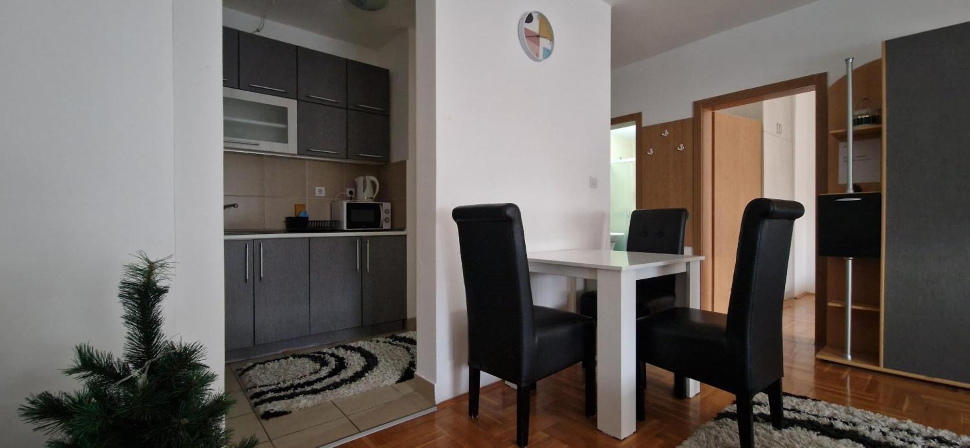 Ferienwohnung Centar S Ni Exterior foto